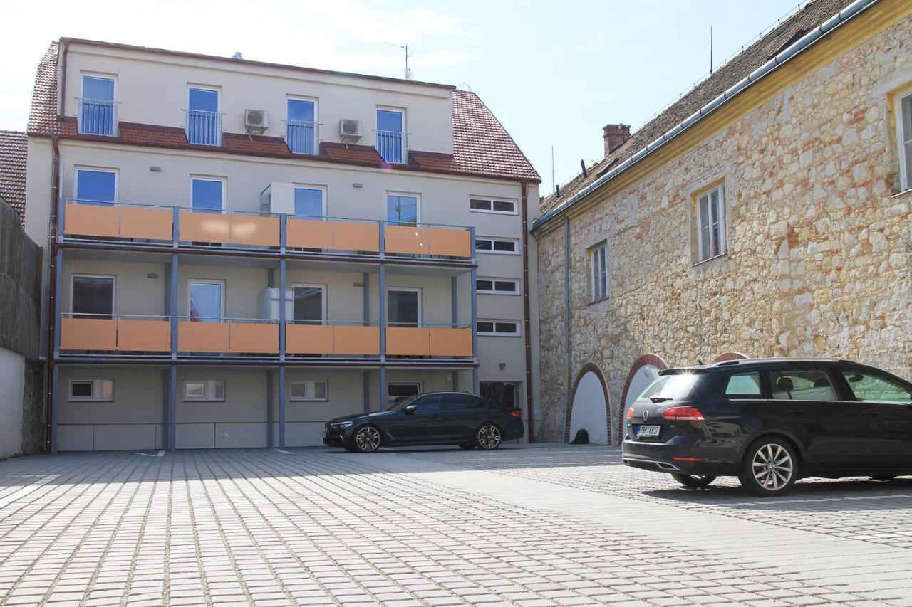Velovino Apartman Mikulov Buitenkant foto