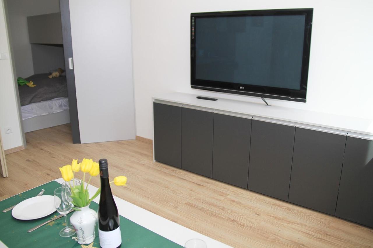 Velovino Apartman Mikulov Buitenkant foto
